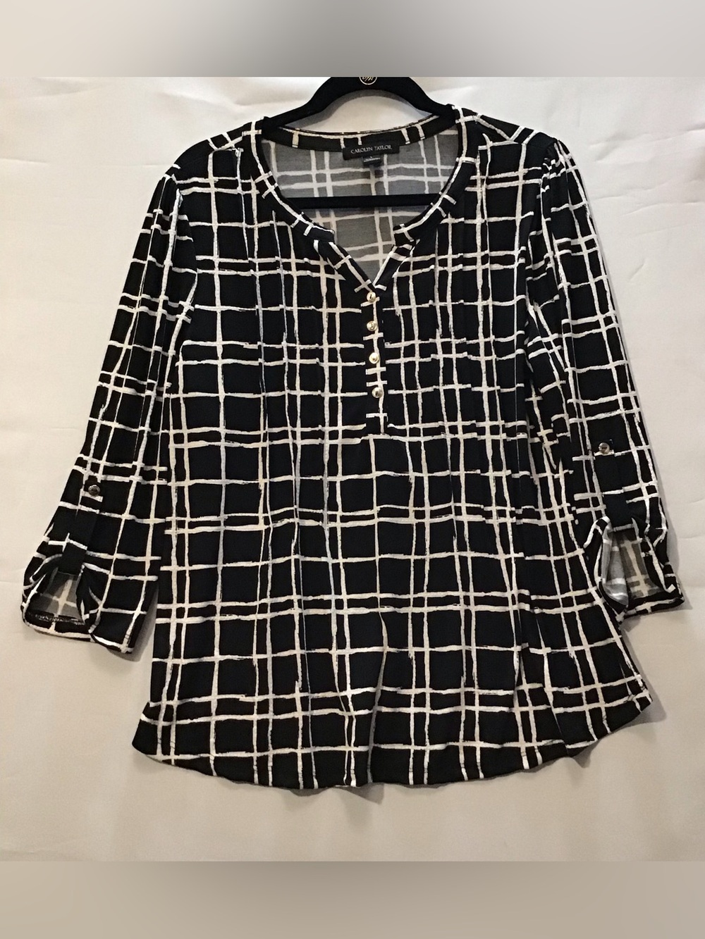 264 Carolyn Taylor Black and White Grid Henley Tunic